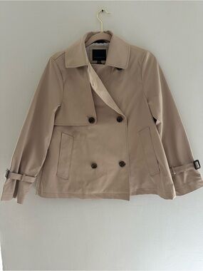 Women’s Beige A-Line Double-Breasted Trench Jacket / Coat. Short Cropped style